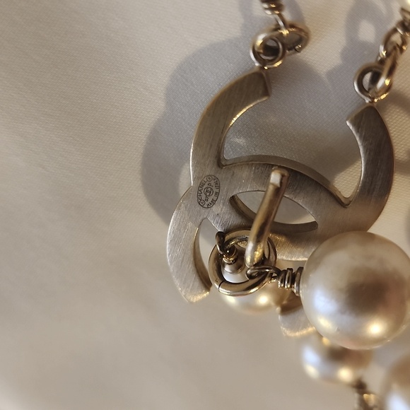 Chanel Coco Charm Pearl Belt Necklace - Picture 13 of 15